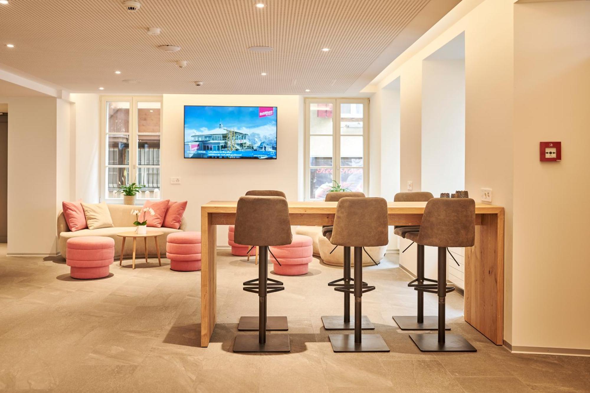 Aparthotel Krone - Self Check-In Unterseen Zewnętrze zdjęcie