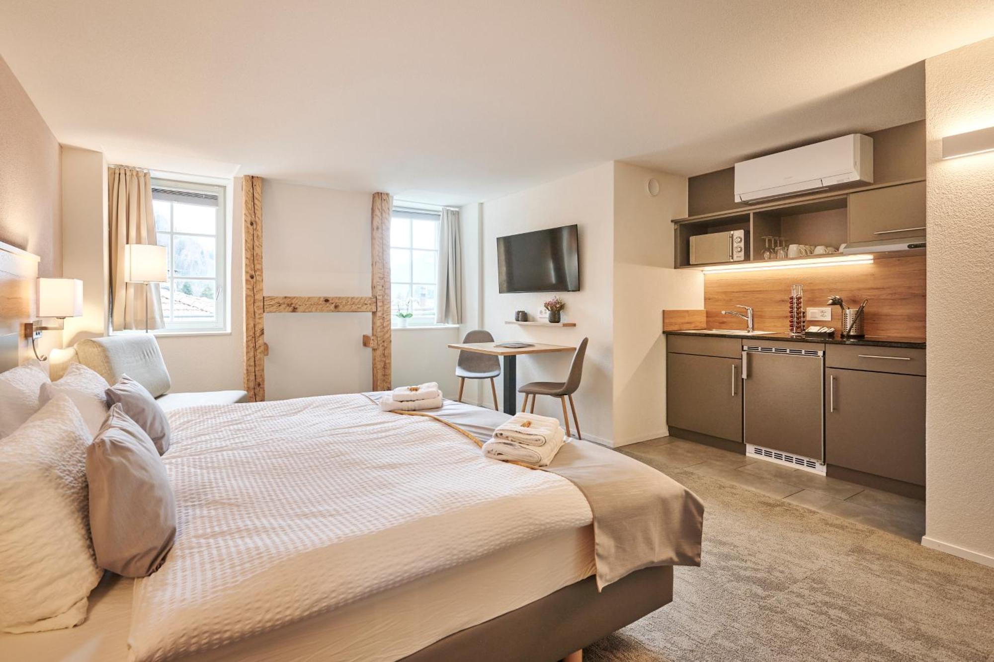 Aparthotel Krone - Self Check-In Unterseen Zewnętrze zdjęcie