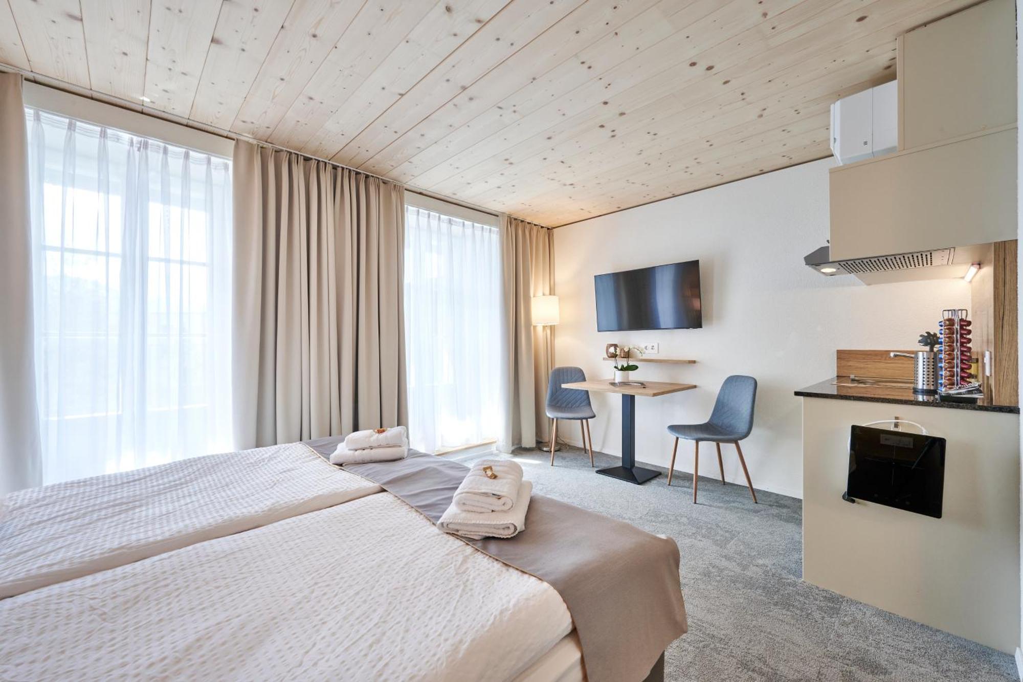 Aparthotel Krone - Self Check-In Unterseen Zewnętrze zdjęcie