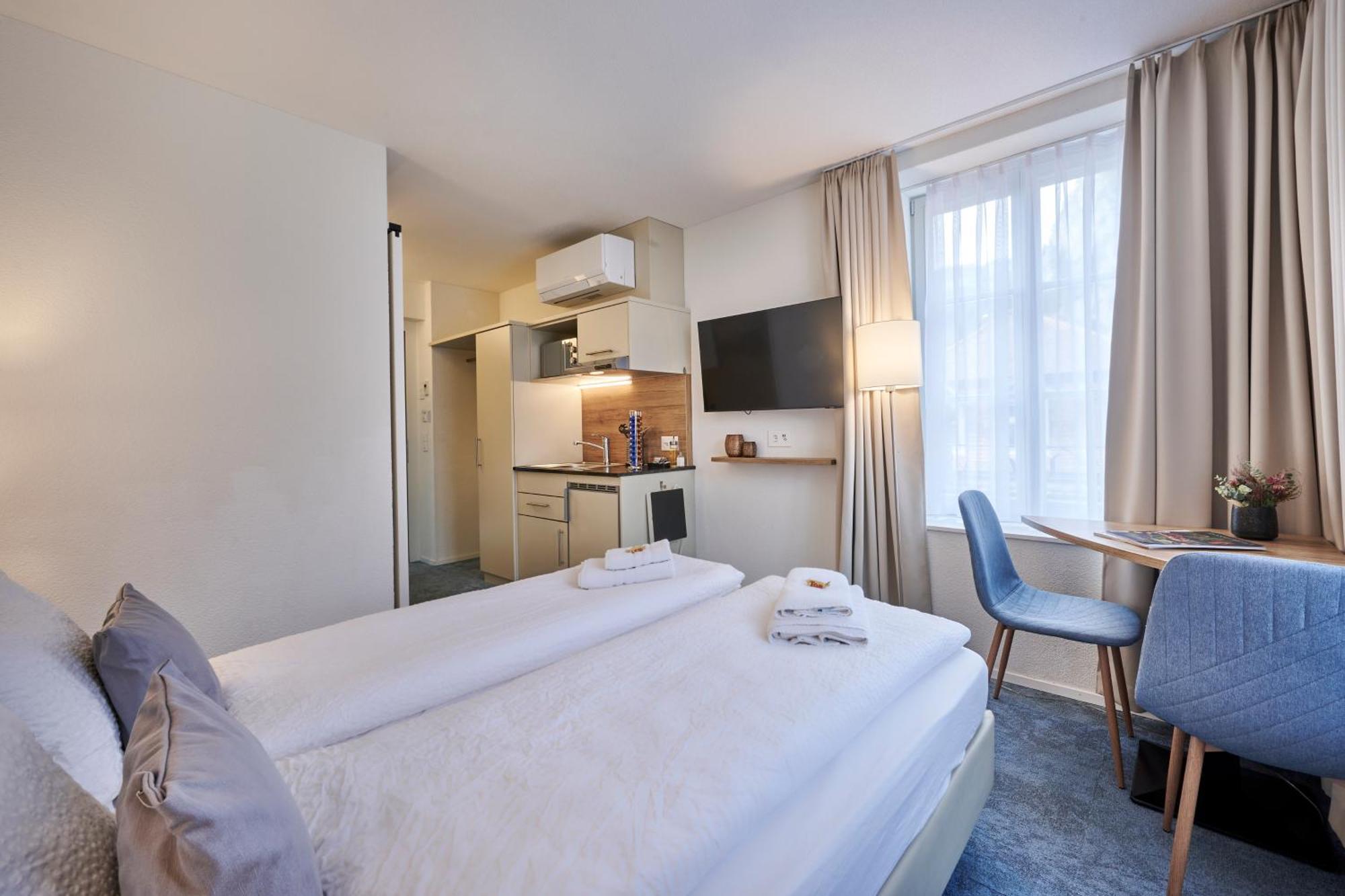 Aparthotel Krone - Self Check-In Unterseen Zewnętrze zdjęcie