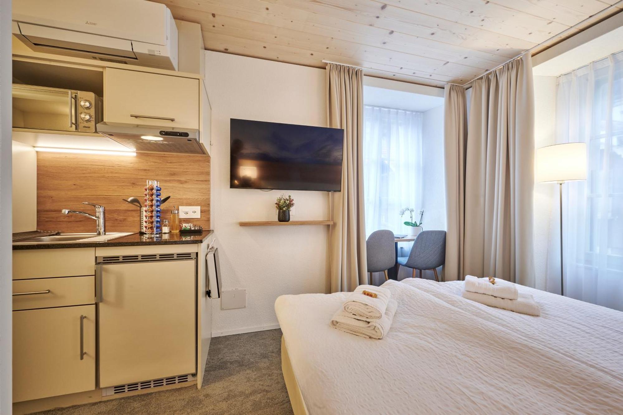 Aparthotel Krone - Self Check-In Unterseen Zewnętrze zdjęcie